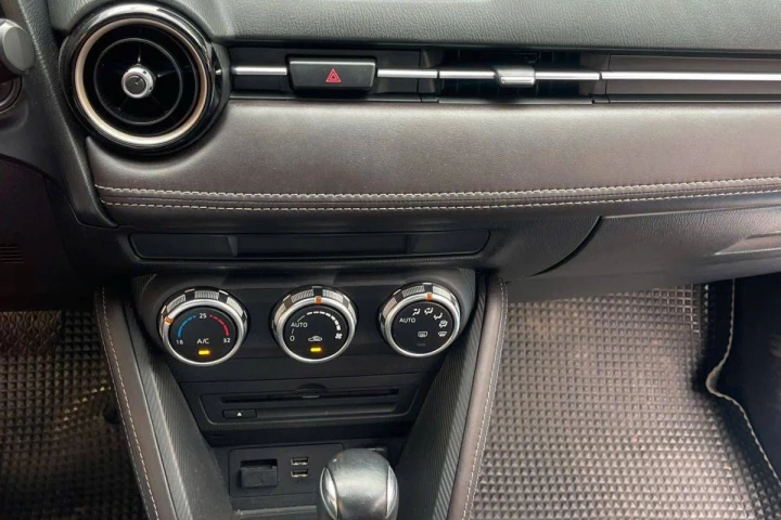 Mazda 2 1.5L Luxury 2019