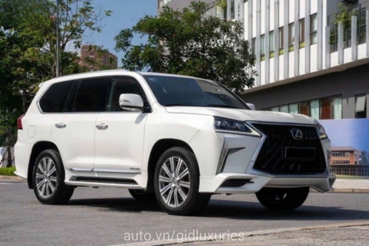 Lexus LX 2016