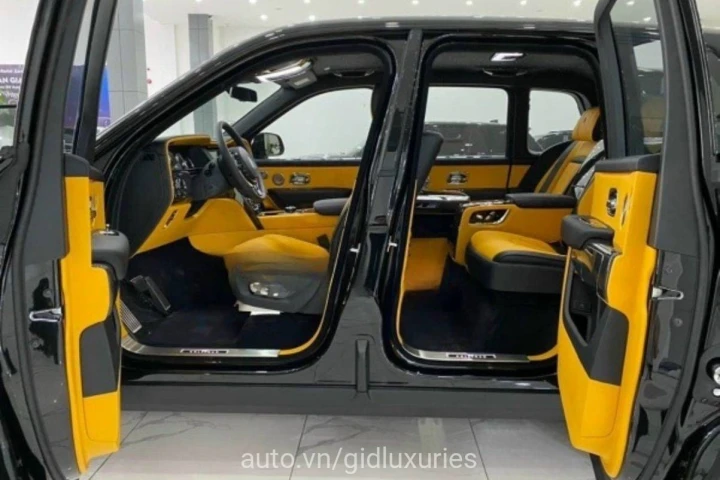 Rolls-Royce Black Badge 2022