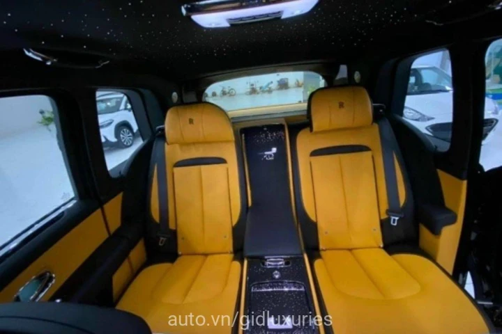 Rolls-Royce Black Badge 2022