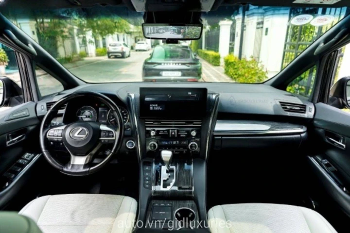 Lexus LM 2021
