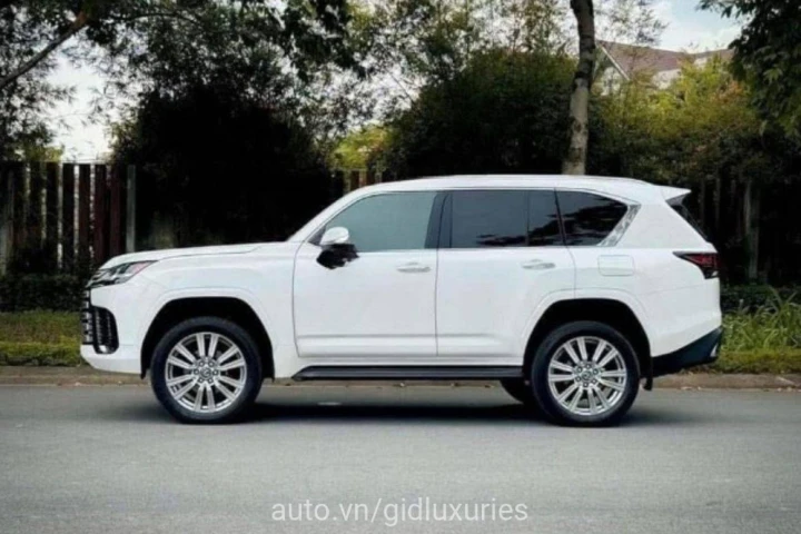 Lexus LX 600 Urban 2024