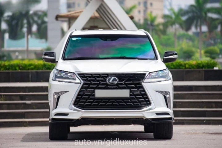 Lexus LX 2020