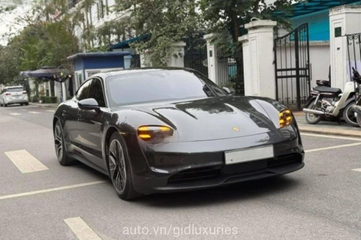 Porsche Taycan 2021