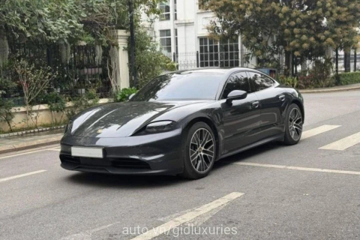 Porsche Taycan 2021