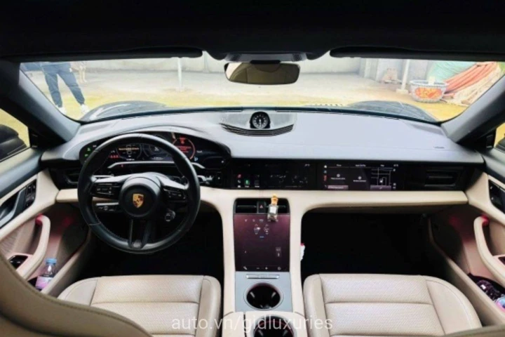 Porsche Taycan 2021