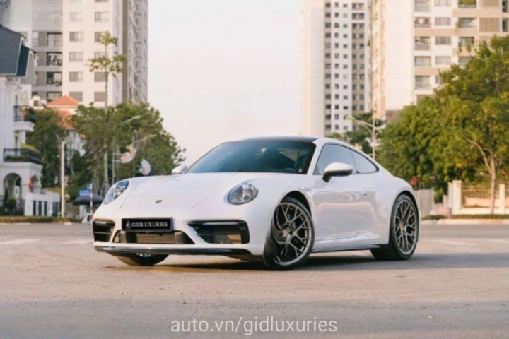 Porsche 911 Carrera 2020