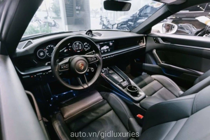 Porsche 911 Carrera 2020