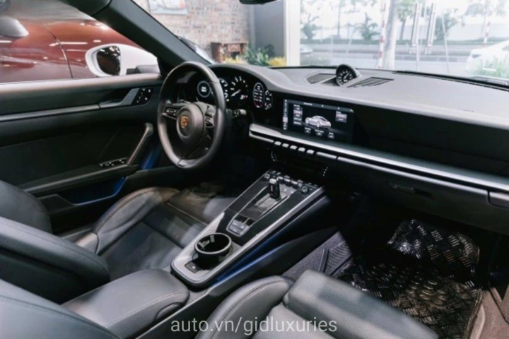 Porsche 911 Carrera 2020