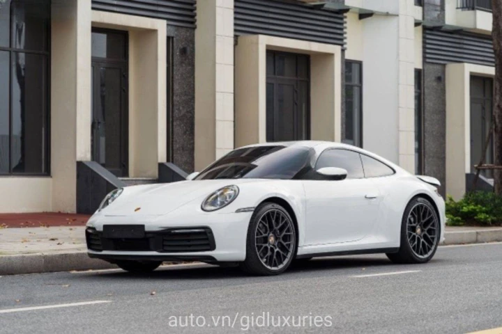 Porsche 911 Carrera 2023