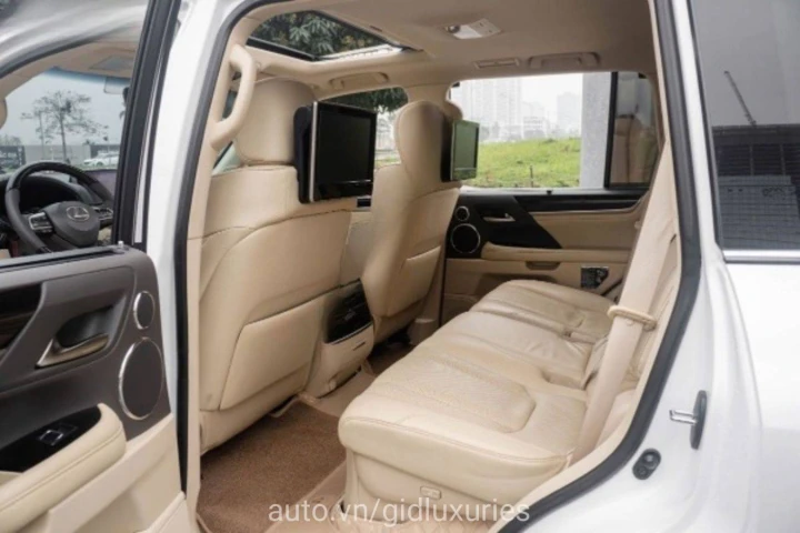 Lexus LX 2016