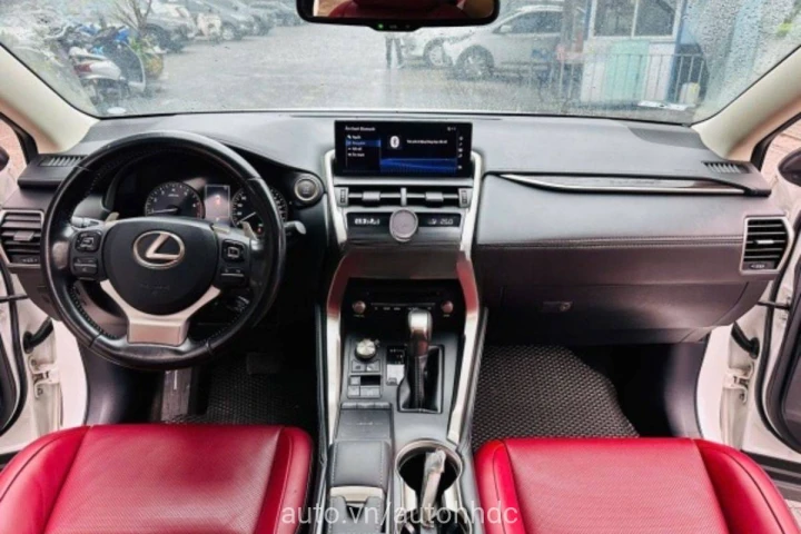 Lexus NX 2019