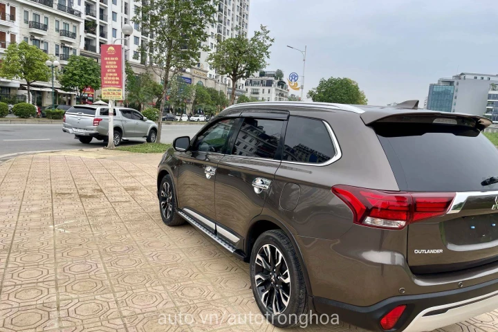 Mitsubishi Outlander 2021