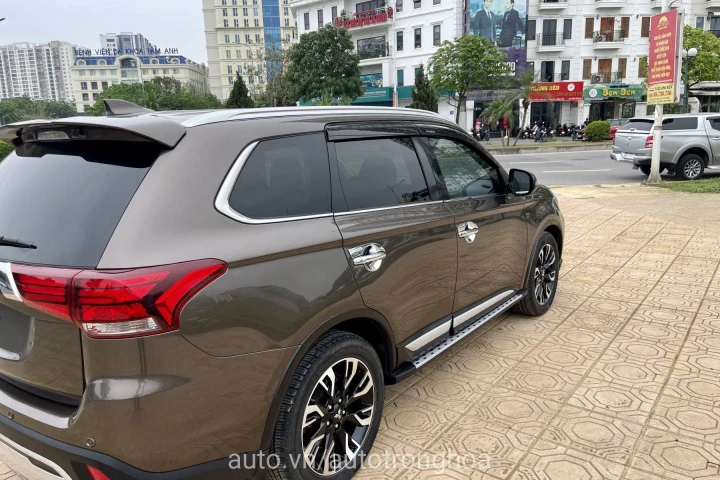 Mitsubishi Outlander 2021