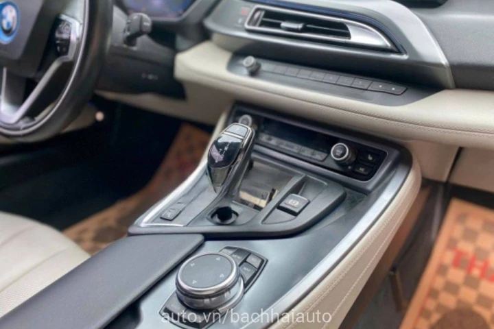 BMW i Series 2015