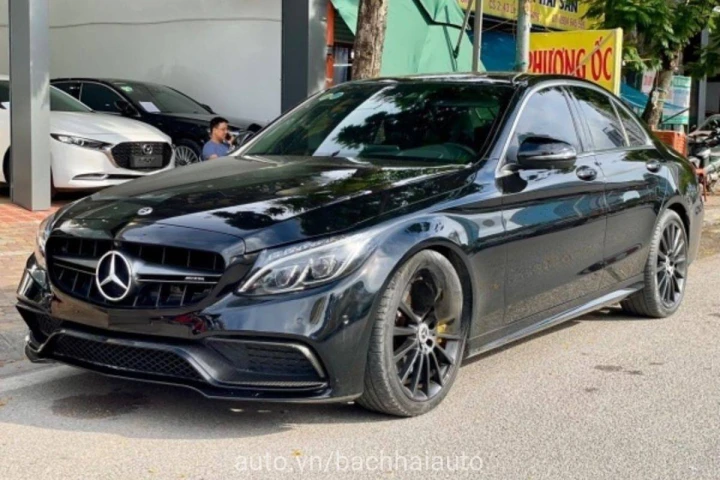 Mercedes-Benz C-Class C300 2018