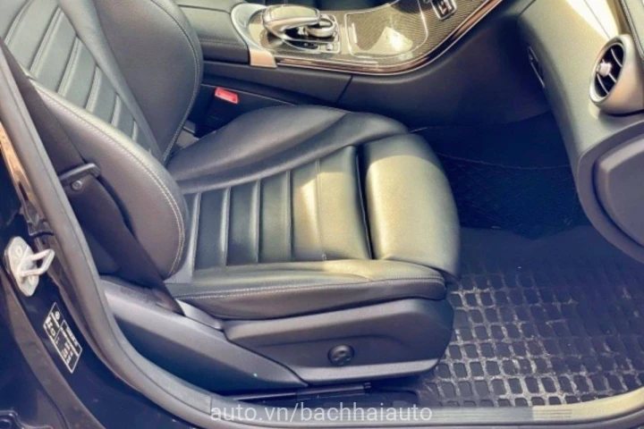 Mercedes-Benz C-Class C300 2018