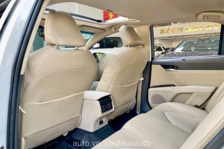 Toyota Camry 2.0Q 2023