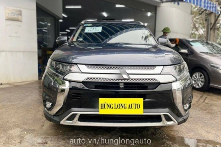 Mitsubishi Outlander 2.0 CVT Premium 2020