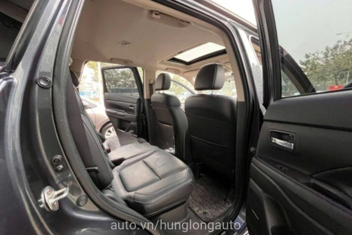 Mitsubishi Outlander 2.0 CVT Premium 2020