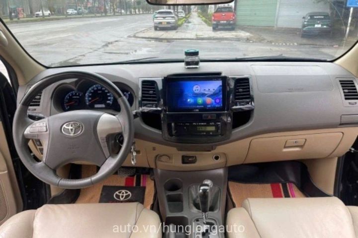 Toyota Fortuner 2014