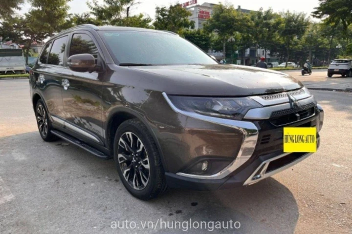 Mitsubishi Outlander 2.0 CVT Premium 2020