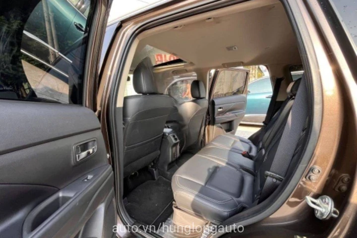 Mitsubishi Outlander 2.0 CVT Premium 2020