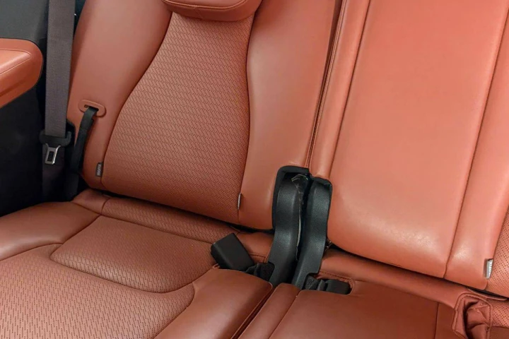 Kia Carnival Signature Dầu 2023