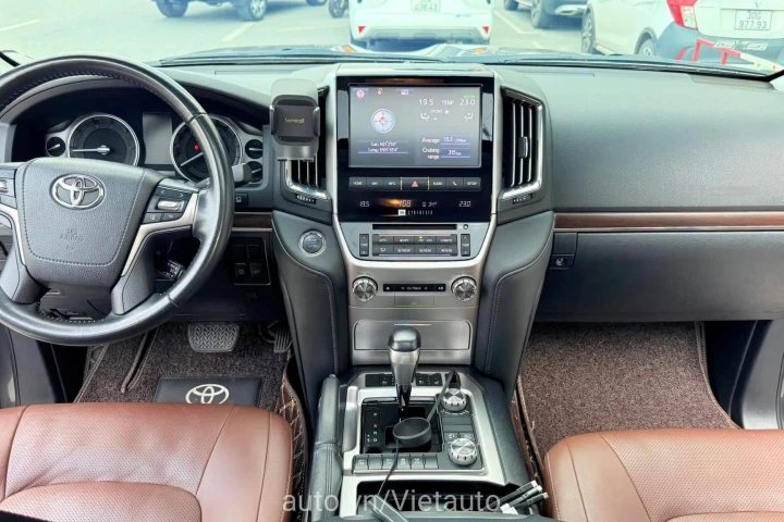 Toyota Land Cruiser 2020