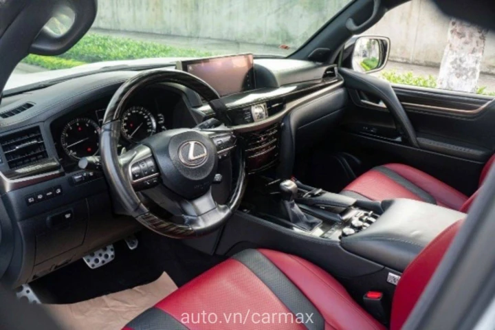 Lexus LX 2019