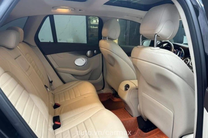 Mercedes-Benz GLC GLC300 2021