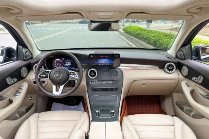 Mercedes-Benz GLC GLC300 2021
