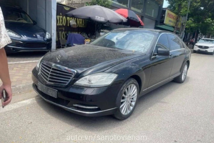 Mercedes-Benz S-Class 2011