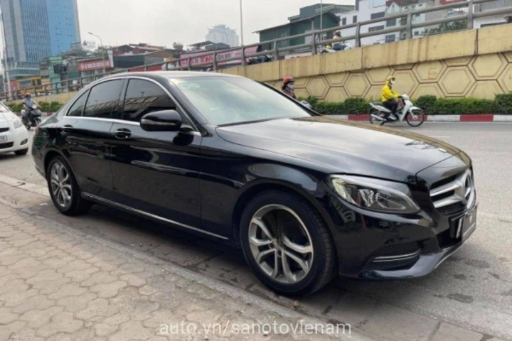 Mercedes-Benz C-Class C200 2015