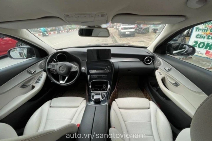 Mercedes-Benz C-Class C200 2015