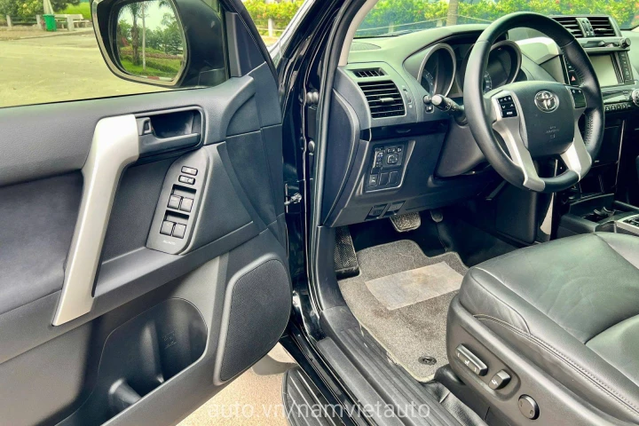 Toyota Land Cruiser Prado 2016