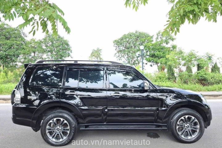 Mitsubishi Pajero 2010
