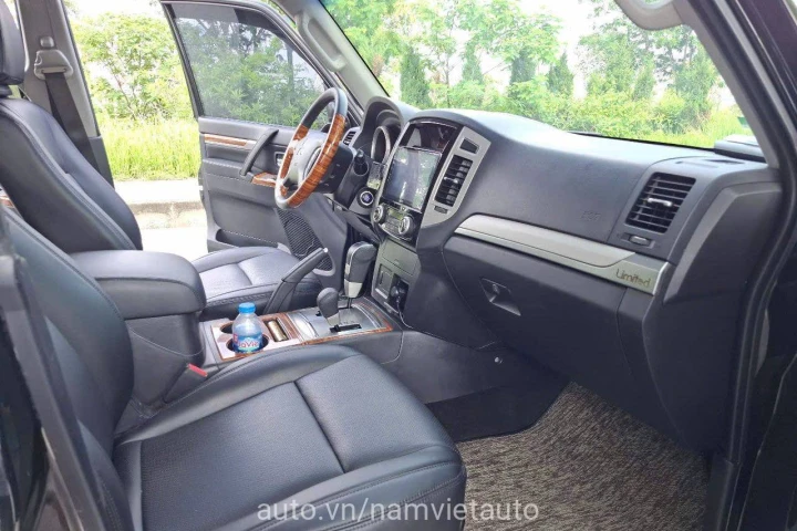 Mitsubishi Pajero 2010