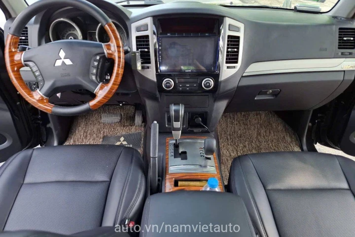Mitsubishi Pajero 2010