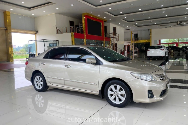 Toyota Corolla Altis 2014