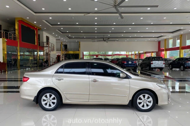 Toyota Corolla Altis 2014