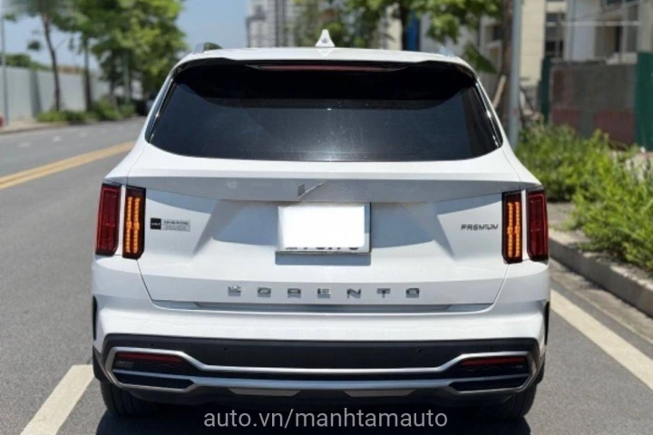 Kia Sorento Premium Xăng 2024