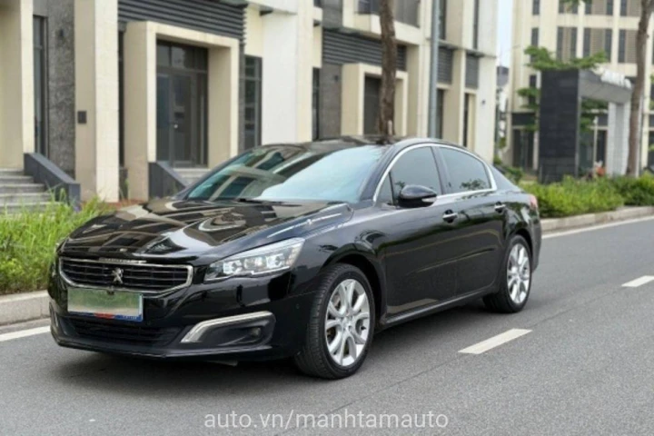 Peugeot 5008 2015