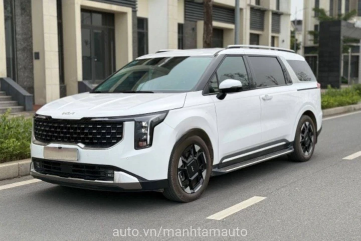 Kia Carnival Premium Dầu 2024
