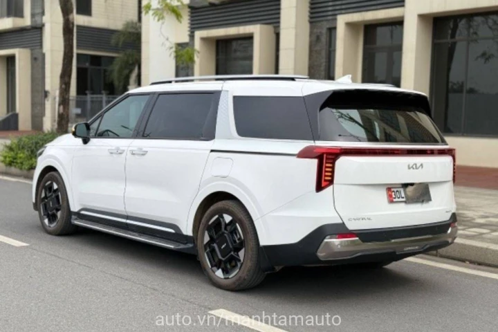 Kia Carnival Premium Dầu 2024