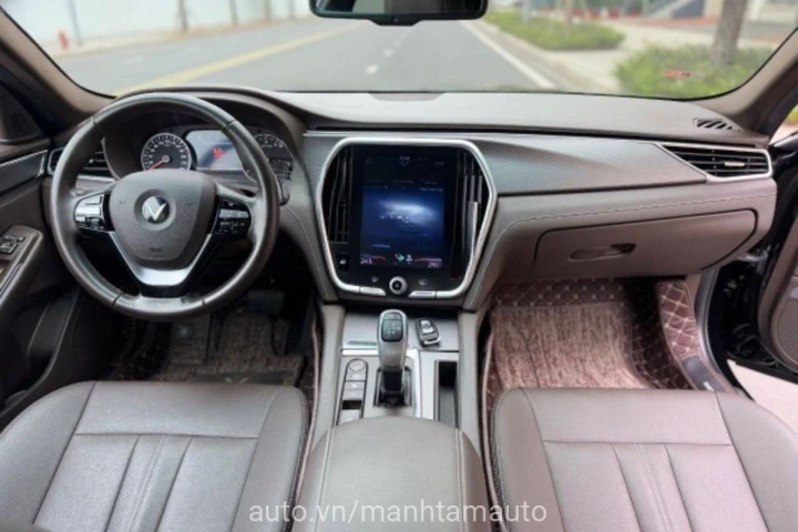 VinFast Lux A2.0 Plus 2020