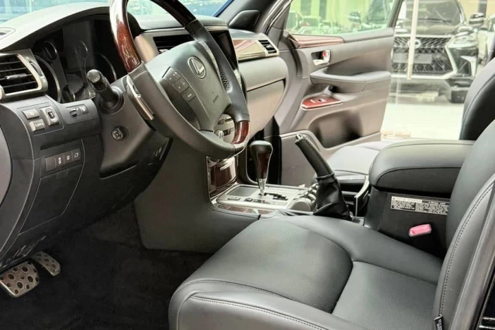 Lexus LX 2014