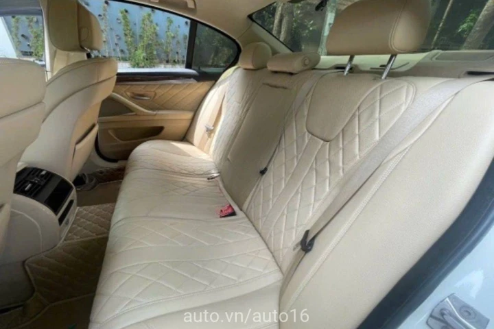 BMW 5 Series 2011
