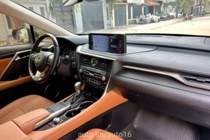 Lexus RX 2022