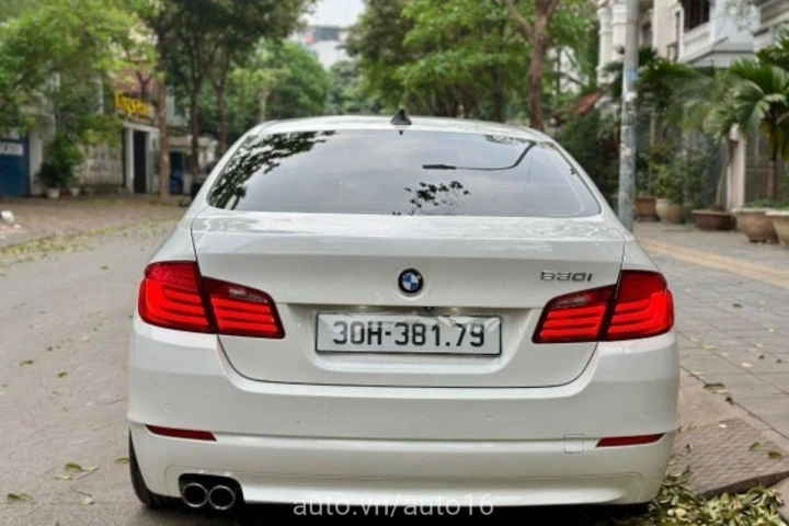 BMW 5 Series 2011